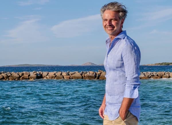 copertina Azzurro Storie Di Mare - Dall'Adriatico Al Tirreno: Sulle Rotte Dei Pellegrini, Tra Mare, Storie E Devozioni
