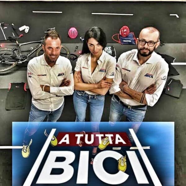 copertina A tutta bici Extra