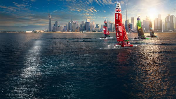 copertina del programma Life Beyond The Pine Curtain - Stag. 1 Ep. 1 - Life Beyond The Pine Curtain - Parte 1