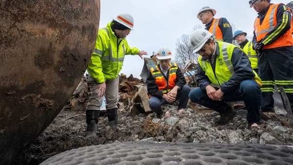 copertina Engineering extreme - Rehauling a high speed train
