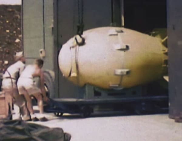 copertina Le bombe smarrite della guerra fredda