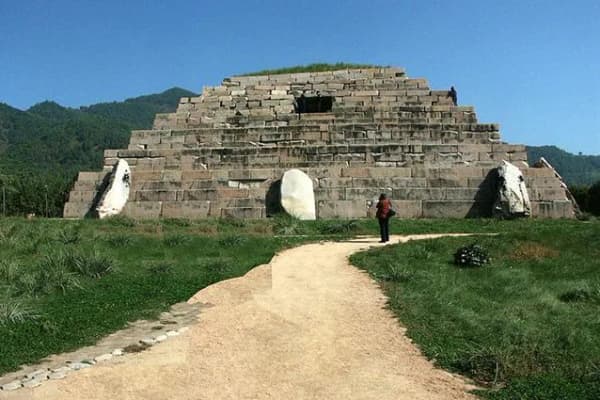 copertina del programma Piramidi perdute dello Shaanxi