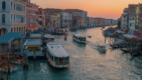copertina del programma Venezia: Bellezza a filo d'acqua