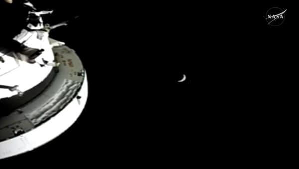 copertina del programma Artemis II: Missione Luna