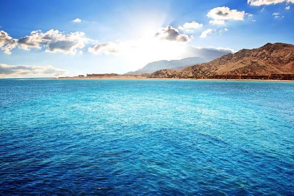 copertina del programma Blue Hole: discesa negli abissi
