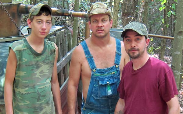 copertina del programma Moonshiners