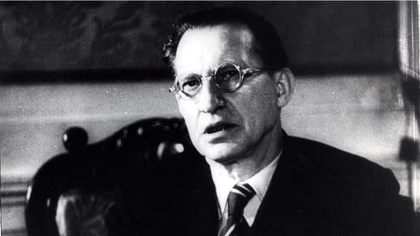 copertina del programma I Nostri Presidenti P1 (De Gasperi, De Nicola, Einaudi)