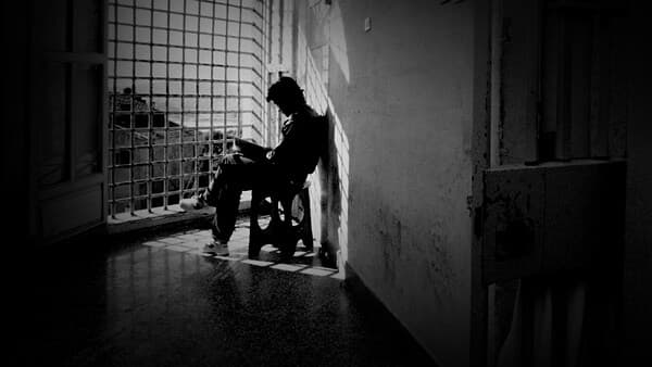 copertina del programma Porto Azzurro, Un Carcere Sotto Sequestro