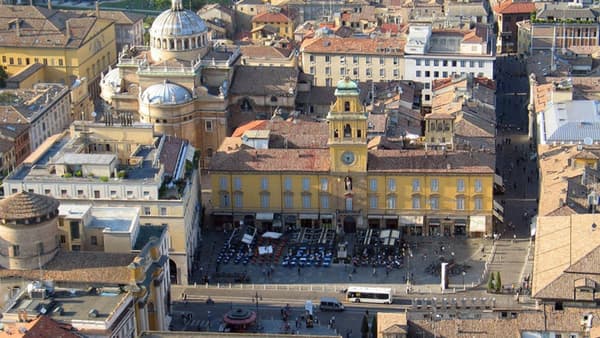 copertina del programma Un autore, una città