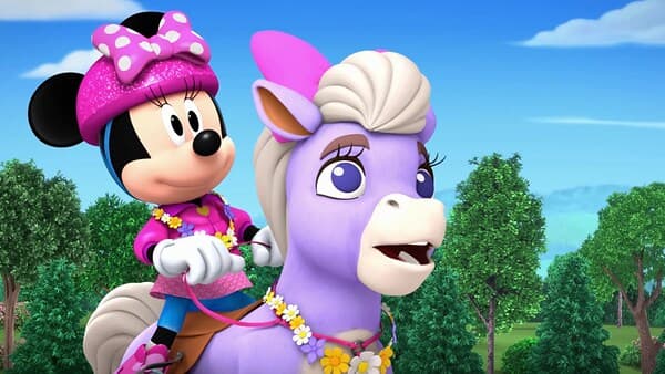 copertina Minnie Toons - Il Campeggio Di Minnie - Surf Sul Lago