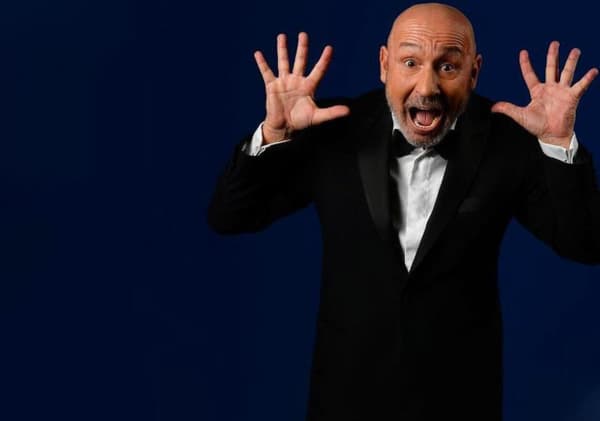 copertina del programma Maurizio Battista: Comedy Celebration