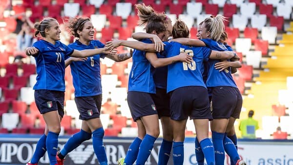 copertina Calcio. Euro Femminile Svizzera: Svizzera-Norvegia