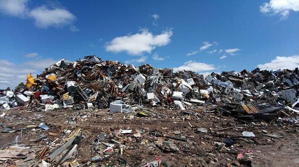copertina La Scienza Segreta Delle Discariche