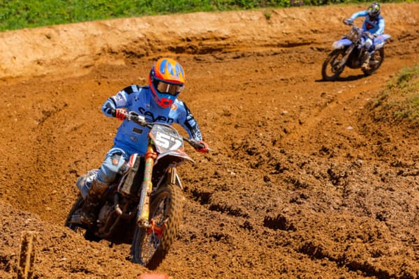 copertina Gran Bretagna Gara 1 MX2