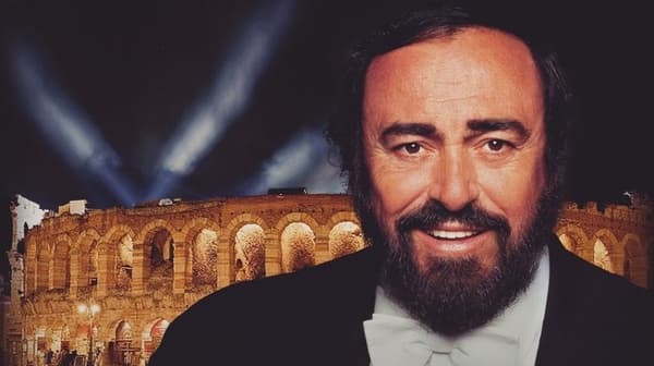 copertina del programma Pavarotti.. l'uomo che emoziono' il mondo