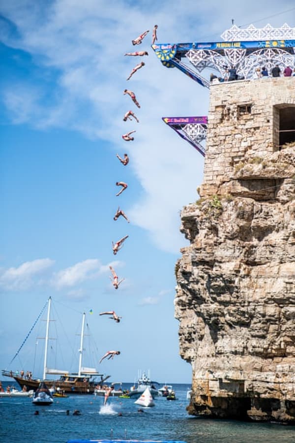 copertina Redbull cliff diving