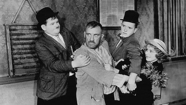 copertina Stanlio E Ollio - Il Pugno Di Ferro