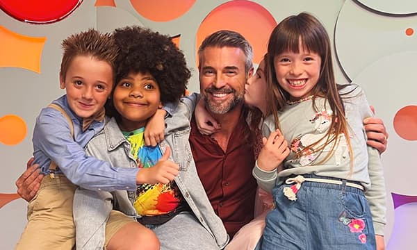 copertina del programma Toy Inventor, inventori in gioco - Giocare e' un lavoro duro