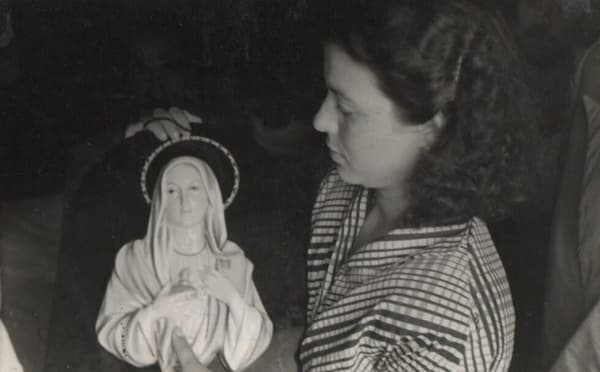 copertina del programma Piange una madre