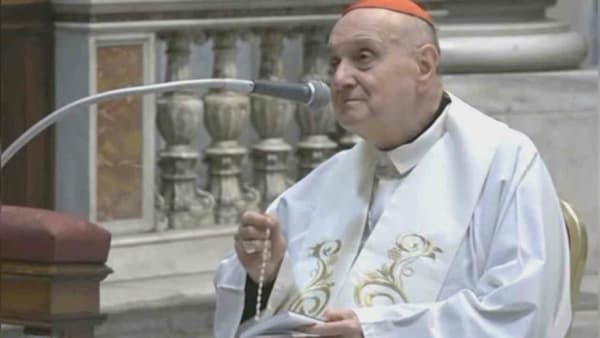 copertina SANTO ROSARIO CON IL  CARD ANGELO COMASTRI