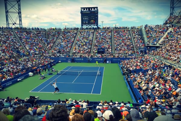 copertina New York Stories. - Ep. 3 - New York Stories - Renee Richards, il tennis come introspezione e voce interiore