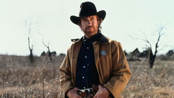 copertina del programma Walker Texas Ranger: Pericolo nell'ombra