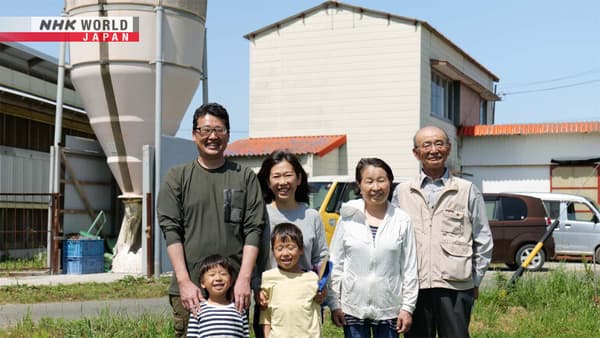 copertina Egg Farming Family