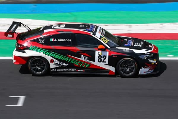 copertina Speciale TCR Fantilli: romanzo da corsa