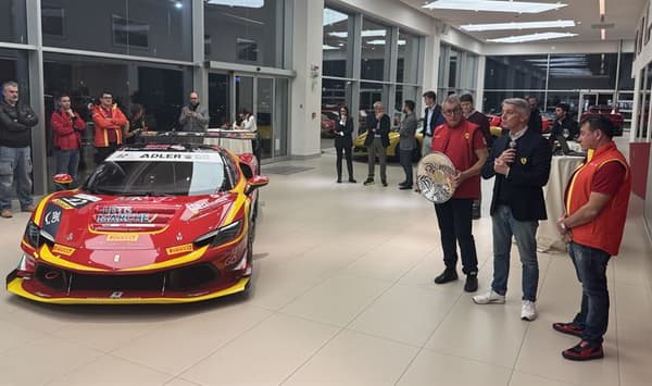 copertina Speciale TCR - Le gomme Hankook