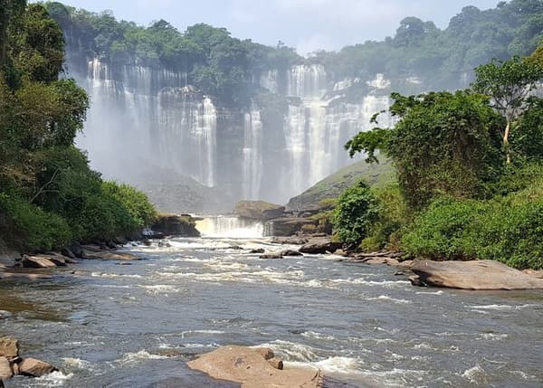 copertina Explore Angola