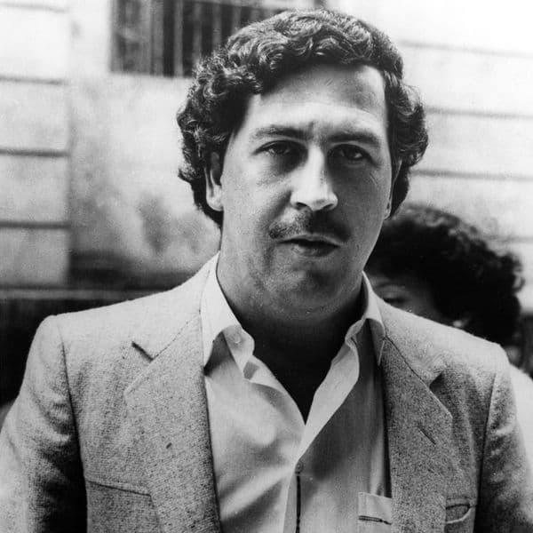 copertina Escobar: caccia al re dei narcos