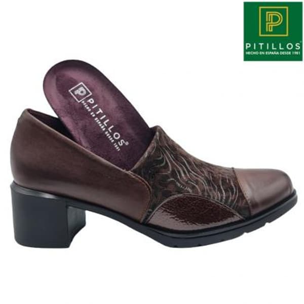 copertina Pitillos, calzature comfort con stile
