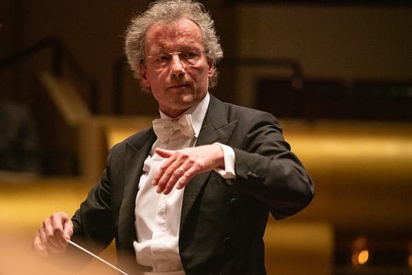 copertina del programma Concerto di Capodanno (R)