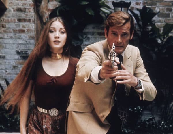 copertina del programma Agente 007 - Vivi e lascia morire