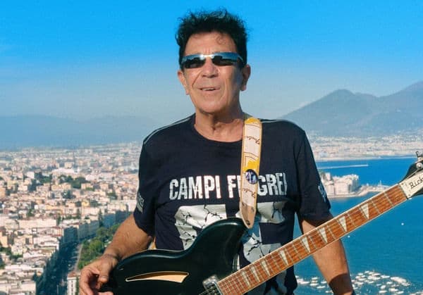 copertina Edoardo Bennato. Sono Solo Canzonette
