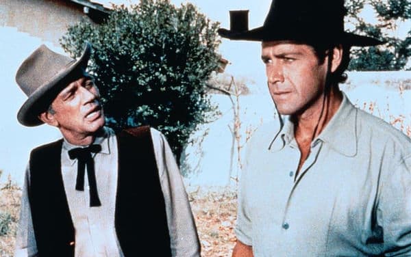 copertina Gli uomini dal passo pesante