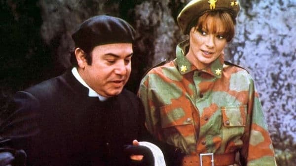 copertina La soldatessa alle grandi manovre