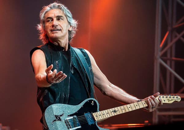 copertina Ligabue - 30 anni in un giorno