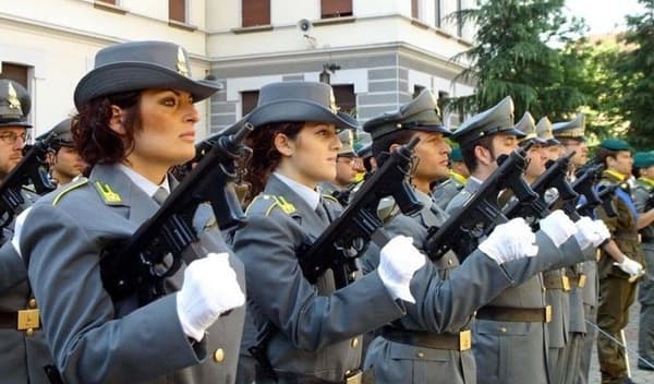 copertina Nec Recisa Recedit. Storia Della Guardia Di Finanza