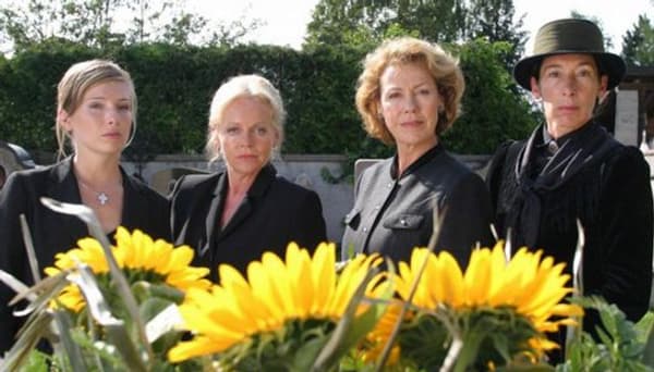 copertina Quattro donne e un funerale