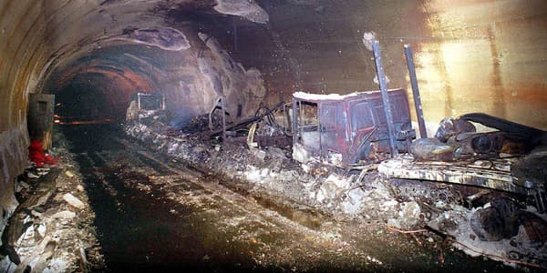 copertina L' incendio del traforo del montebianco