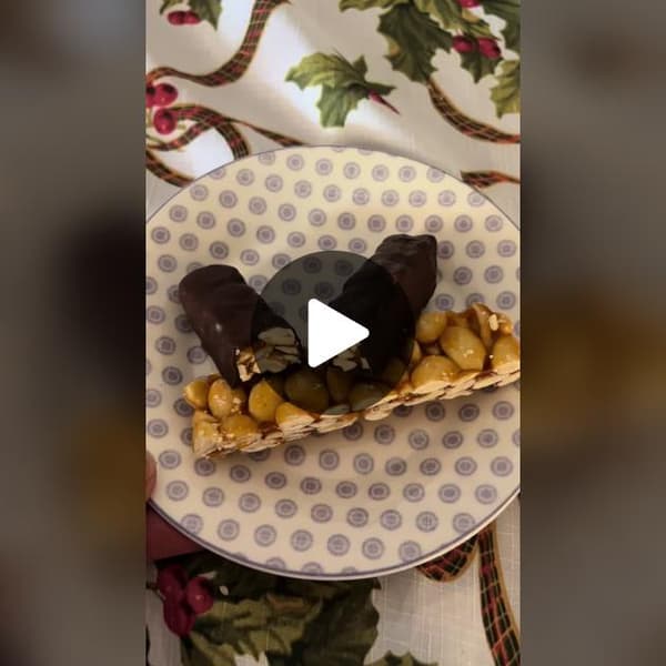 copertina Tutti pazzi per le nocciole