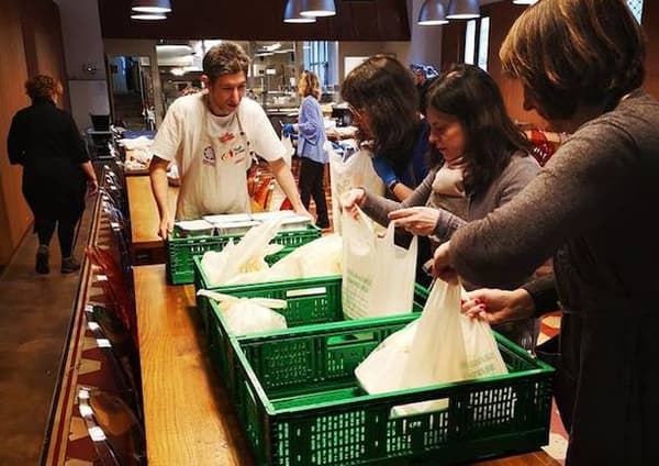 copertina Una casa per Milano