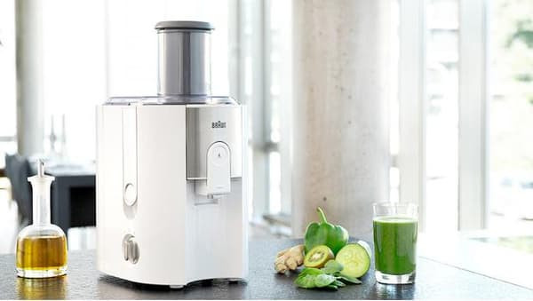 copertina E' tutta un'altra casa con Braun