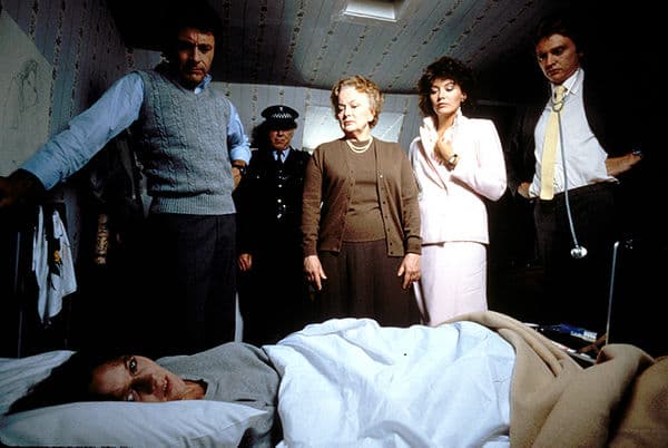 copertina Agatha Christie: E' troppo facile