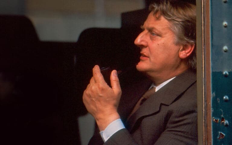 copertina Maigret e la ragazza scomparsa